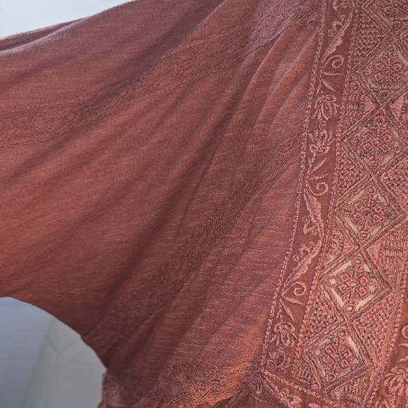 Women's Rust Lace-Up Top - Picture 4 of 5